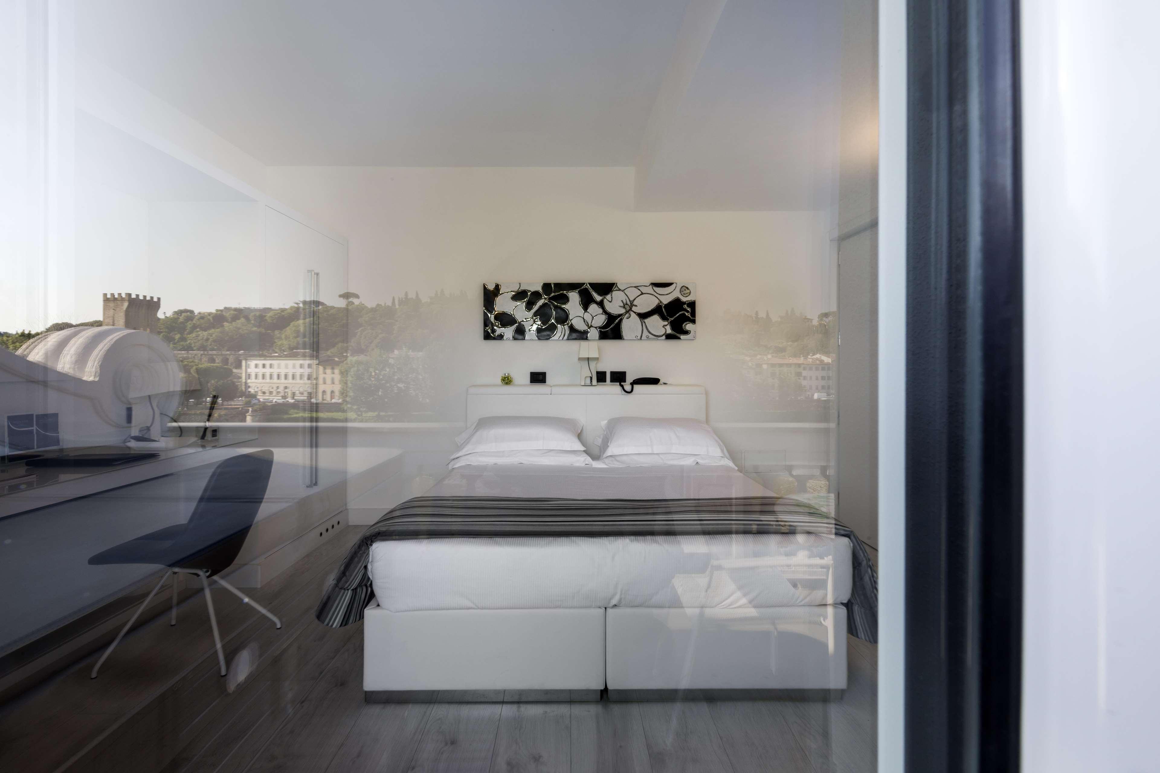 Lhp Hotel River & Spa Firenze Esterno foto A room at the hotel