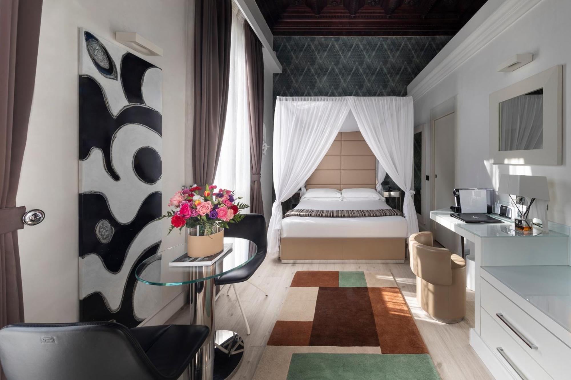 Lhp Hotel River & Spa Firenze Esterno foto A studio apartment in Rome, Italy