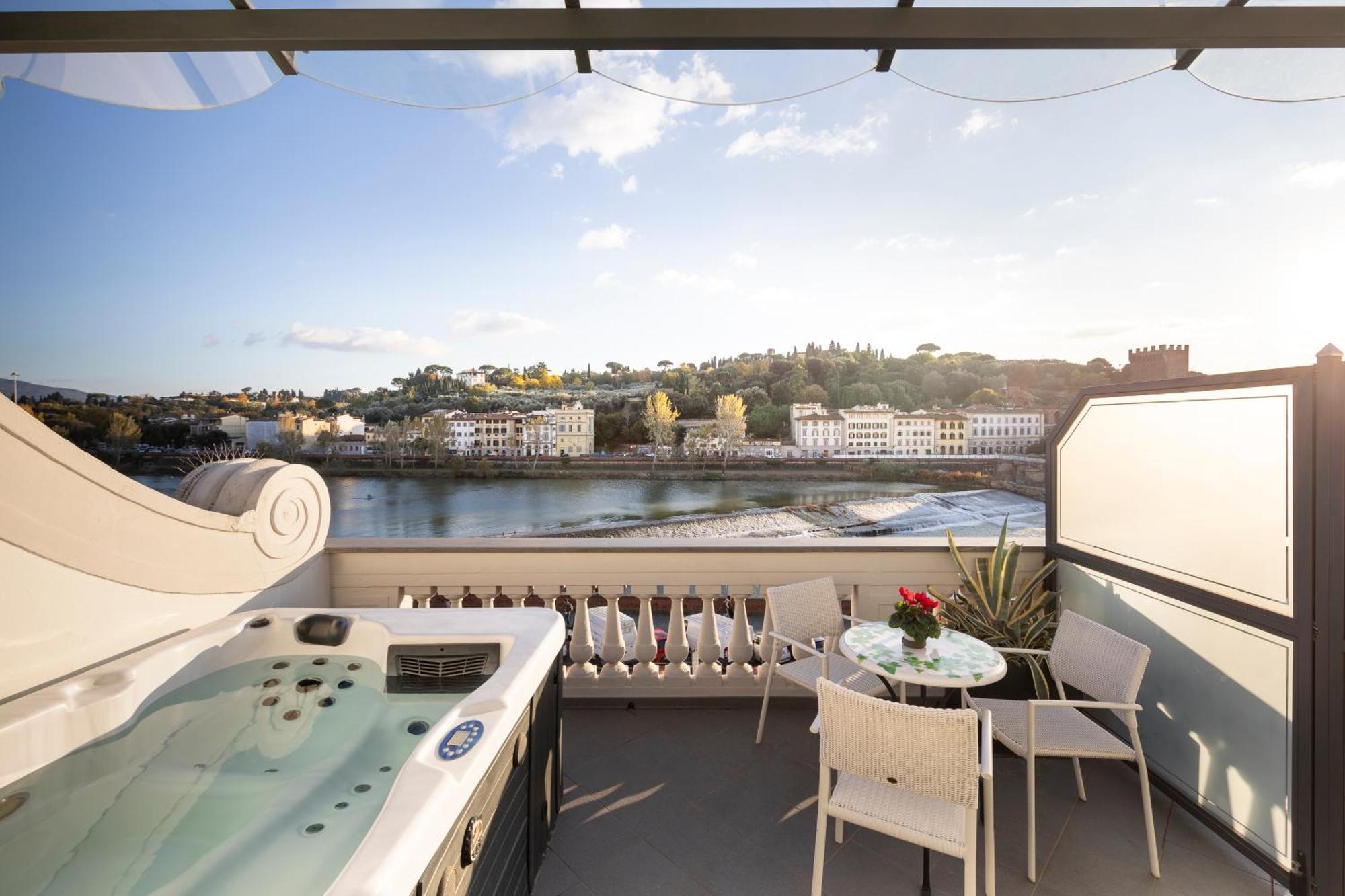 Lhp Hotel River & Spa Firenze Esterno foto The River Terrace