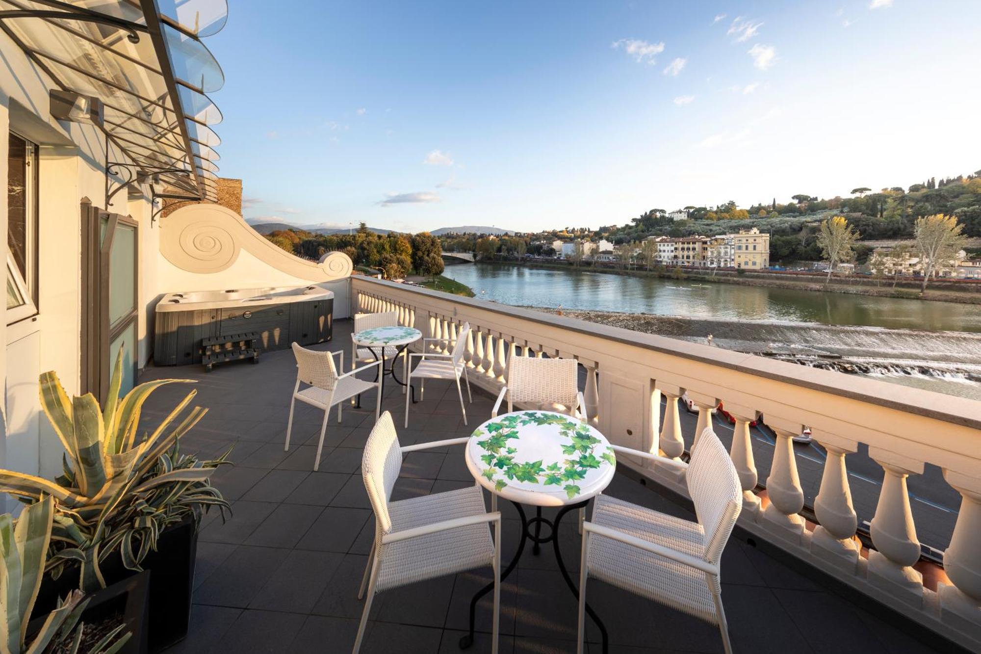 Lhp Hotel River & Spa Firenze Esterno foto The River Terrace