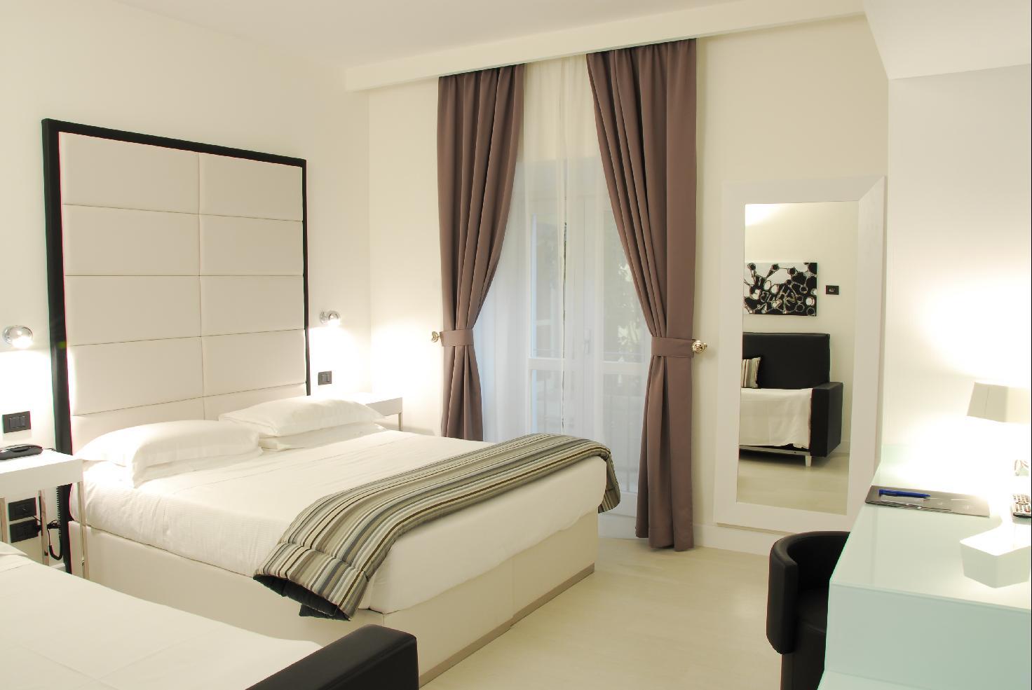 Lhp Hotel River & Spa Firenze Esterno foto A room at the hotel